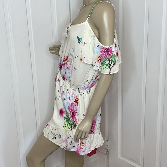 NWT•Ivory Floral•Cold Shoulder Romper - Picture 4 of 14